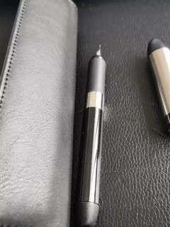钢笔
