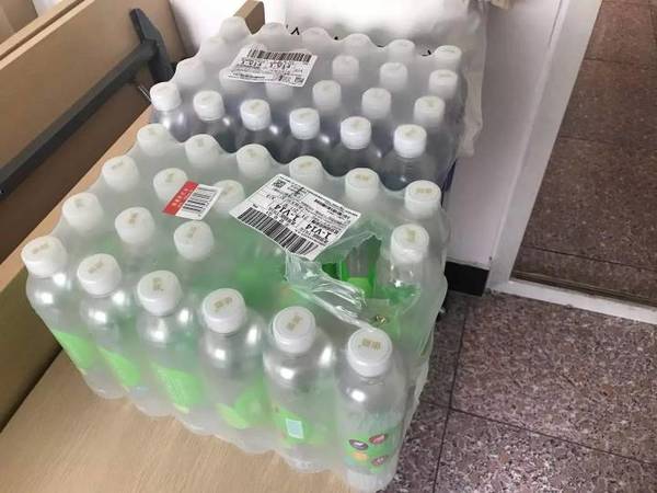 苏打水