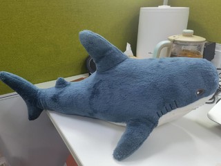 萌萌的大鲨鱼玩偶