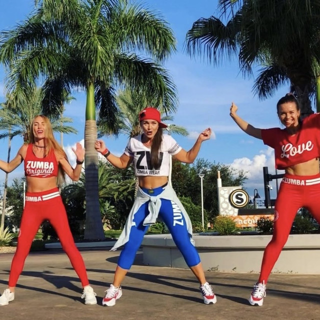 拒绝身材焦虑，跟练第二期，让人一跳就快乐的Zumba，轻松无深蹲跳跃版