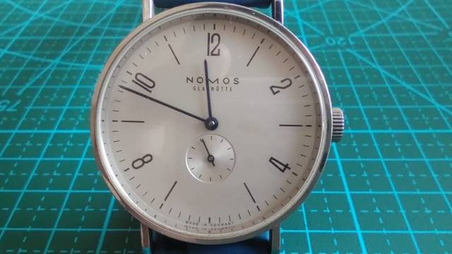 NOMOS 德国小众包豪斯风格手表