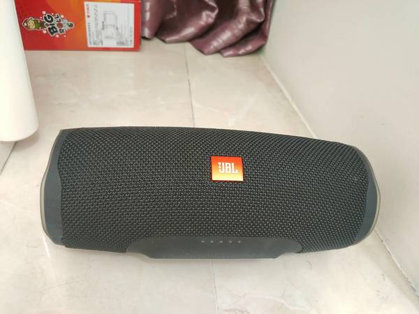 吃灰很久的JBL charge4音响