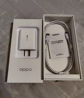 oppo65W超级闪充充电器