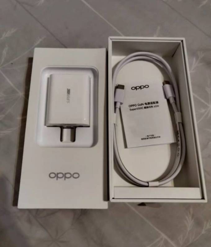 oppo65w超级闪充充电器