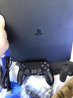 ps4Pro游戏机