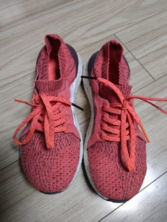 专为女性打造的ultraboost X