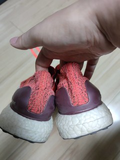 专为女性打造的ultraboost X