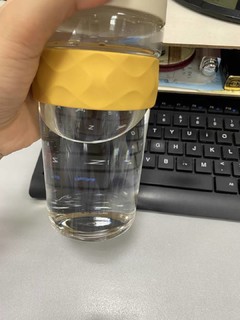 玻璃杯