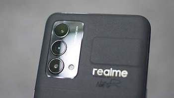 高颜值的realme 真我GT 大师版，性价比更是让人惊喜