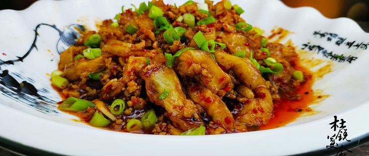 买茄子 挑直的还是弯的 如何鉴别老嫩 买错又老又韧 白浪费钱 蔬菜 什么值得买