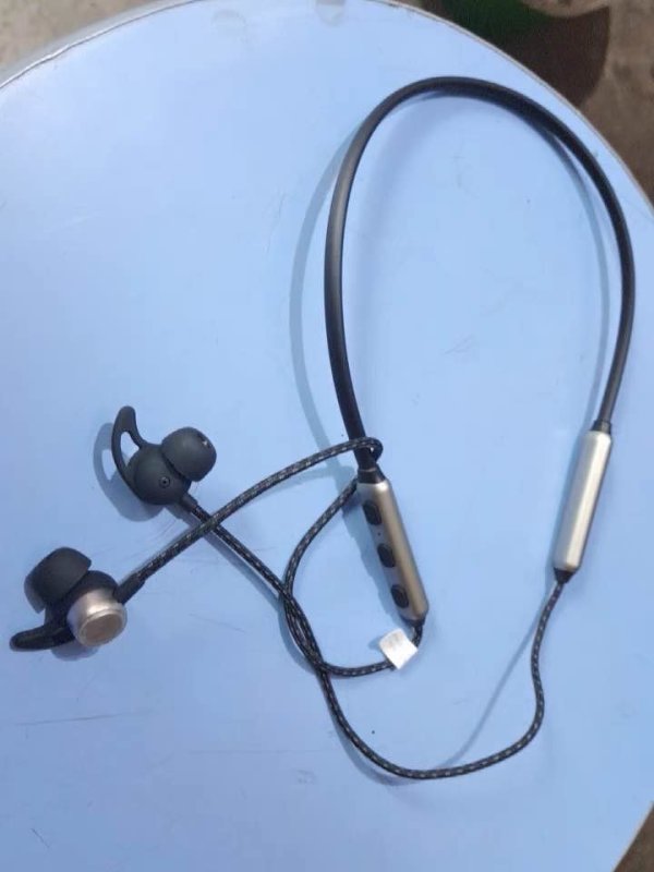 edifier漫步者w300bt蓝牙耳机