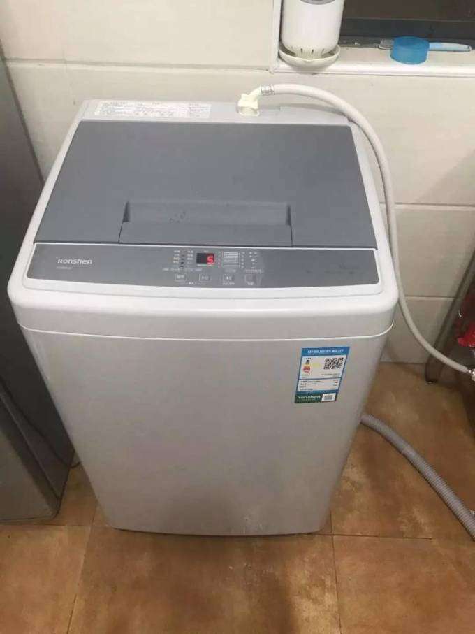 容声波轮洗衣机