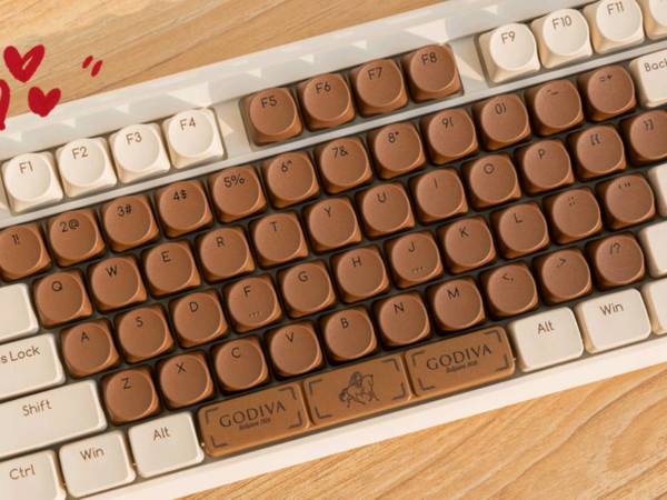 少女心键盘首选：歌帝梵联名机械键盘