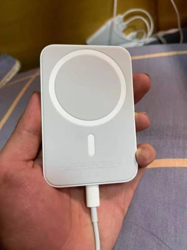 apple苹果magsafe外接电池