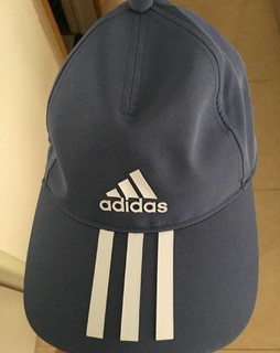 Adidas运动帽子