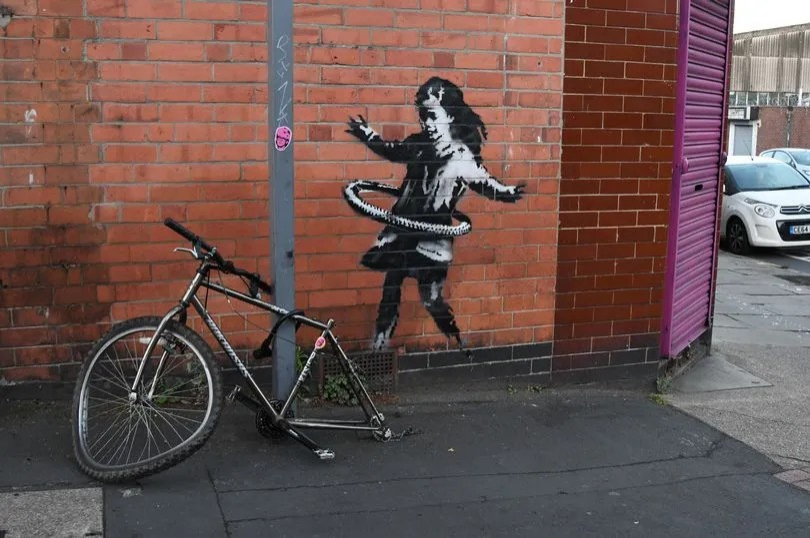 疑似系列新作再现身，人民代表艺术家——班克斯的街头涂鸦再次画出人们的心声？