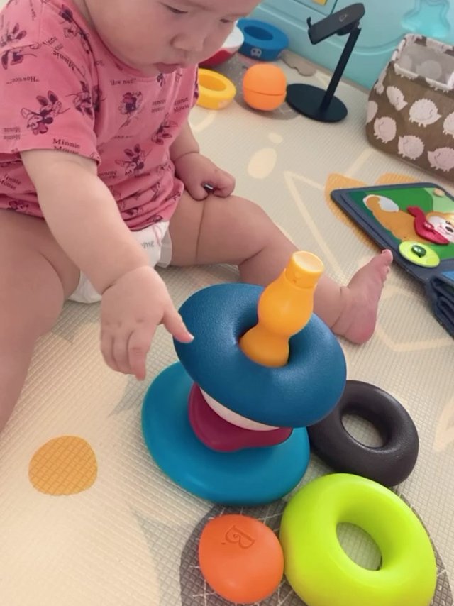 让宝宝越玩越聪明的叠叠乐