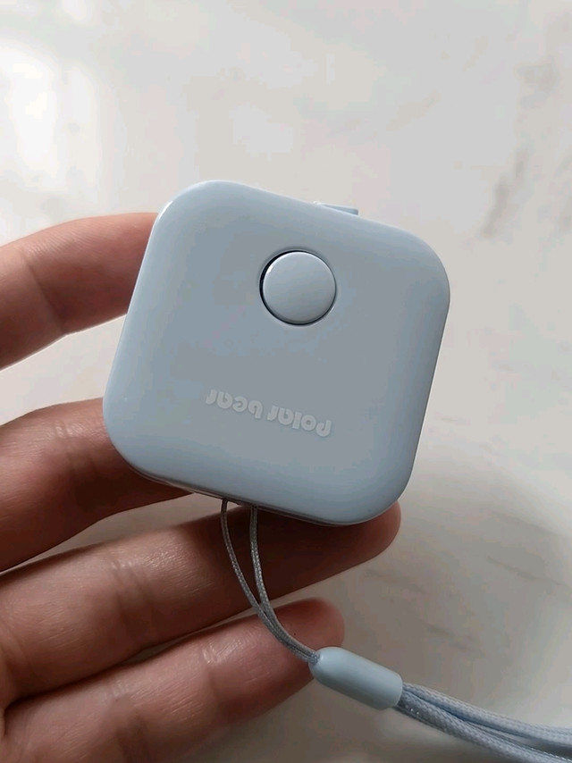 日常生活中非常实用的迷你小卷尺。