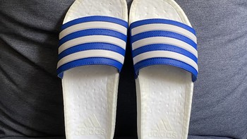 最佳脚感的夏季凉拖鞋Adidas ADILETTE BOOST