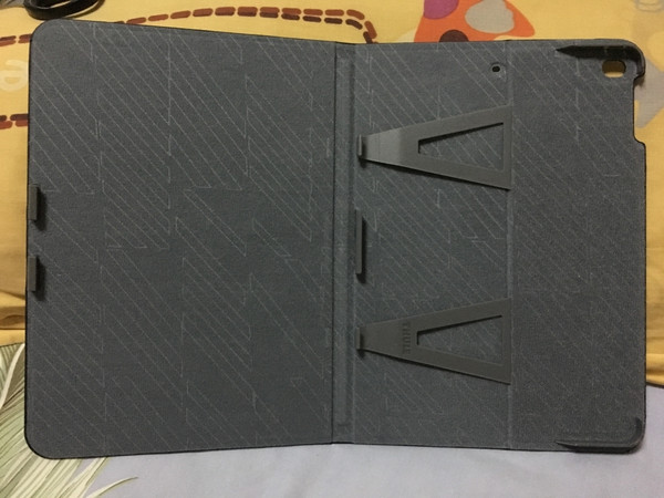 拓乐的周边，保护壳做的也很不错