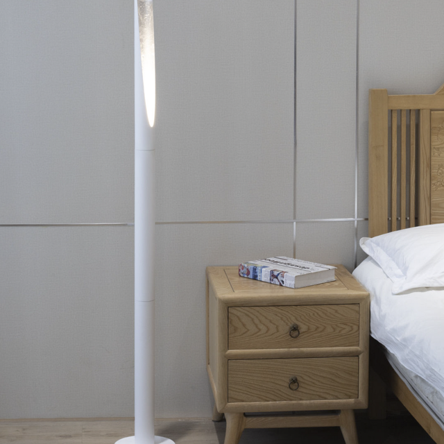 奥地利EGLO圆柱形艺术落地灯，氛围照明，烤漆工艺，手工金箔