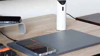 科技宅新增桌面好物：无线充鼠标垫＆AI坐姿仪