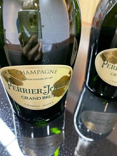 法国巴黎之花Perrier Jouet 