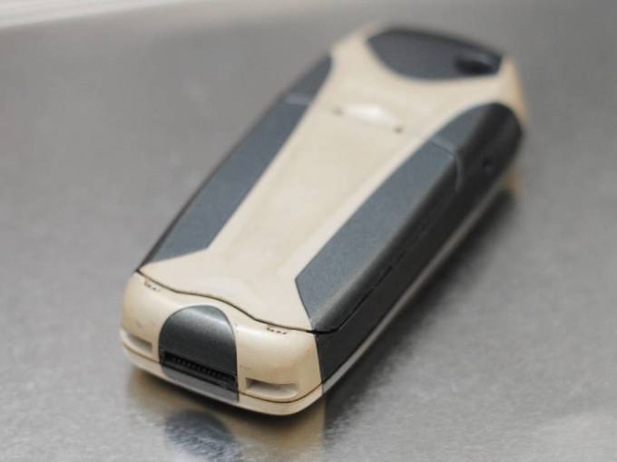 硬朗的天蝎西门子m55直板手机