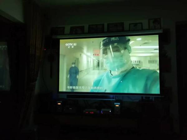 极米坚果投影幕布电动家用遥控自动升降