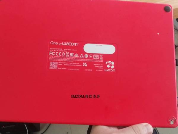 板子很不错，流畅，好用，手感很好，包装很