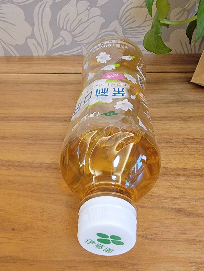 喝光30瓶茶饮料的第8瓶:伊藤园茉莉白茶