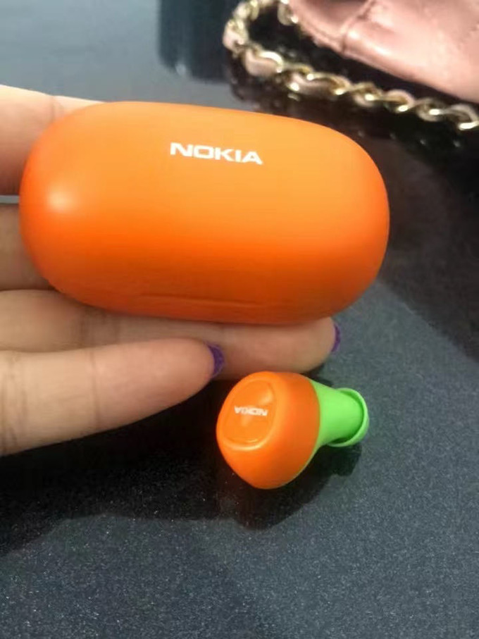 诺基亚蓝牙耳机