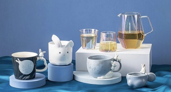 Starbucks中秋节限定：可爱的玉兔造型马克杯你能招架吗？