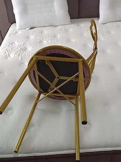 北欧简约创意主题铁艺餐椅