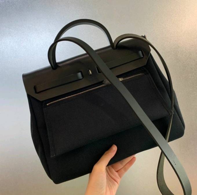 爱马仕男士单肩斜挎包怎么样 爱马仕herbag黑色31绝绝子!_什么值得买