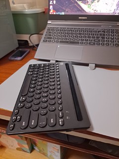 ipad的办公之选，性价比超高的无线键盘
