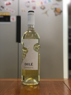 右手喝酒定则—帝力（DILE）白葡萄酒