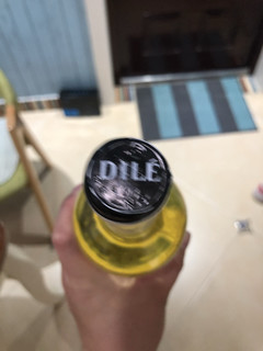 右手喝酒定则—帝力（DILE）白葡萄酒