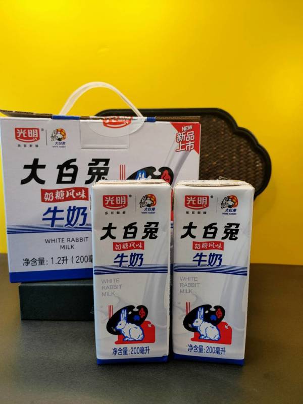 88vipbright光明大白兔风味牛奶早餐200ml6盒