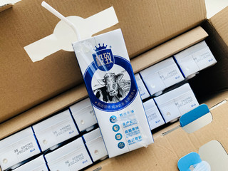 29.9买的三元低脂纯牛奶12盒