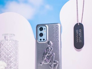 空山基与OnePlus 9 Pro合作