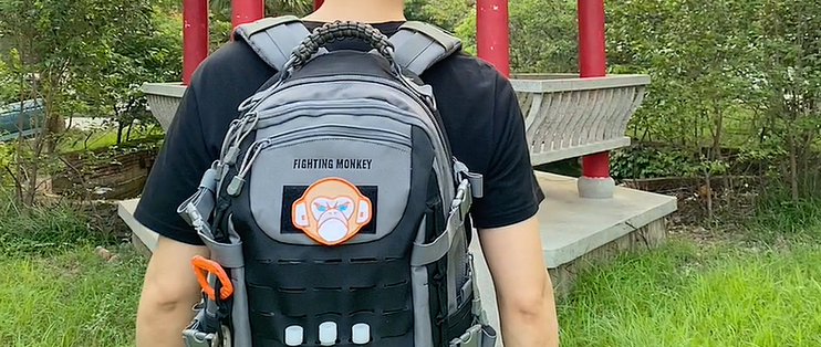测评a款战术龙蛋二代背包一款硬汉背包