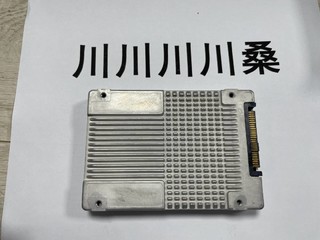 Intel P4600 U2固态硬盘晒单