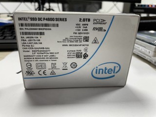 Intel P4600 U2固态硬盘晒单