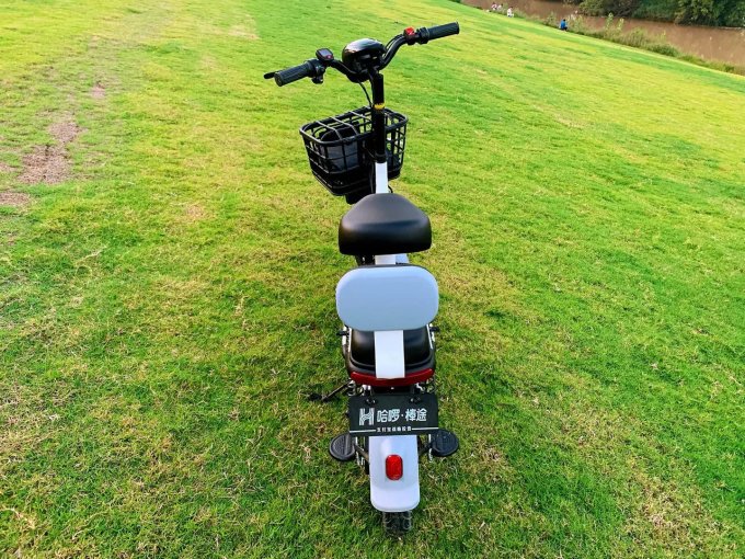 哈啰棒途电动自行车