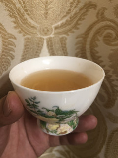 德百福勃朗白啤：酒泡丰富，口感醇厚