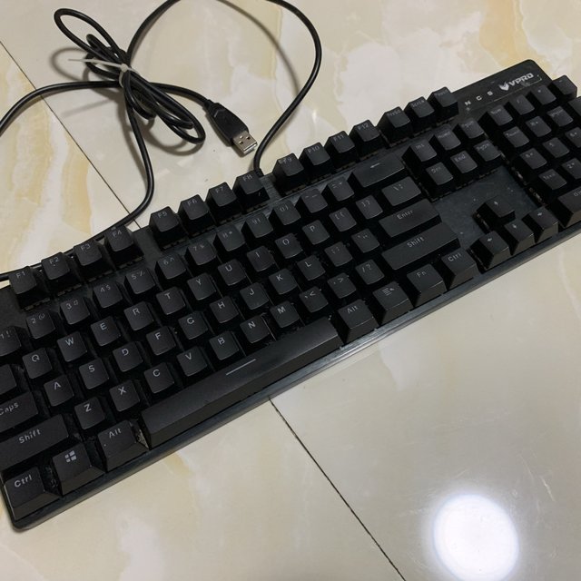 游戏电脑键盘_rapoo 雷柏 v500pro 104键 有线机械键盘 雷柏红轴 混光