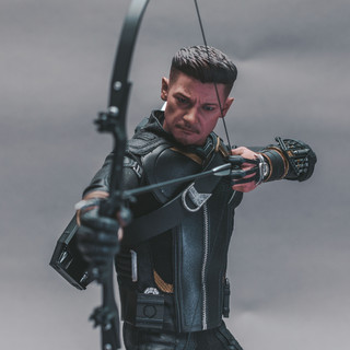 Hottoys复仇者联盟4鹰眼