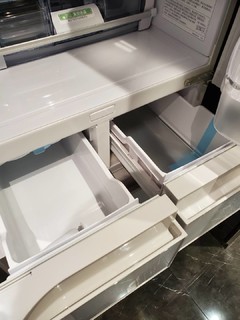 日立冰箱-日系的颜值和质量