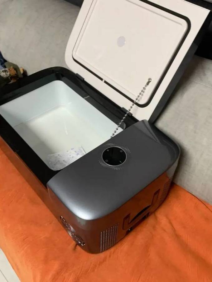 英得尔车载冰箱